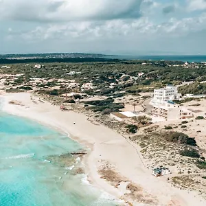 Hannah Formentera Playa Migjorn